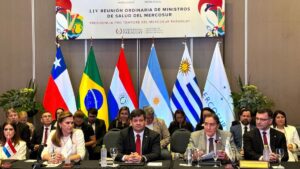 Estrategias del MERCOSUR en salud pública: reunión con la OPS 32 Estrategias del MERCOSUR en salud pública reunión con la OPS