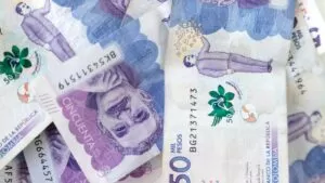 ADRES: reclamaciones en junio fueron superiores a $122 mil millones 17 ADRES reclamaciones en junio fueron superiores a $122 mil millones