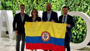 Colombia lidera en la colaboración multisectorial para el control de enfermedades no transmisibles en la OMS 8 Colombia lidera en la colaboración multisectorial para el control de enfermedades no transmisibles en la mesa de la OMS