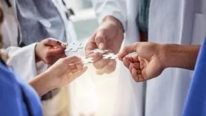 Las sociedades médicas y científicas presentan propuesta para reformar el sistema de salud 21 Las sociedades médicas y científicas presentan propuesta para reformar el sistema de salud