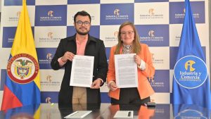 Supersalud y SIC fortalecen la vigilancia en el sector salud con nuevo convenio interadministrativo