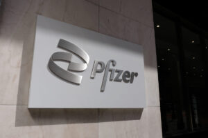 FDA amplía aprobación de la vacuna Abrysvo contra el VRS de Pfizer para adultos de mayor riesgo 6 FDA amplía aprobación de la vacuna Abrysvo contra el VRS de Pfizer para adultos de mayor riesgo