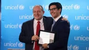 UNICEF México nombró al Dr. Mauricio González como Embajador para promover salud y nutrición infantil 14 UNICEF México nombra al Dr. Mauricio González como Embajador para promover salud y nutrición infantil