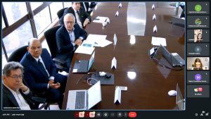 “Ninguna EPS cumple con los requisitos para ser aseguradoras”: Ministro reitera el llamado a convertirlas en gestoras de salud 25 Gobierno destaca importancia de que las EPS dejen de ser aseguradoras financieras y se transformen en gestoras de salud