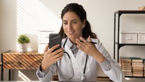 Crece el uso de tecnología entre los médicos mexicanos, un avance hacia la atención digital 22 Crece el uso de tecnología entre los médicos mexicanos, un avance hacia la atención digital